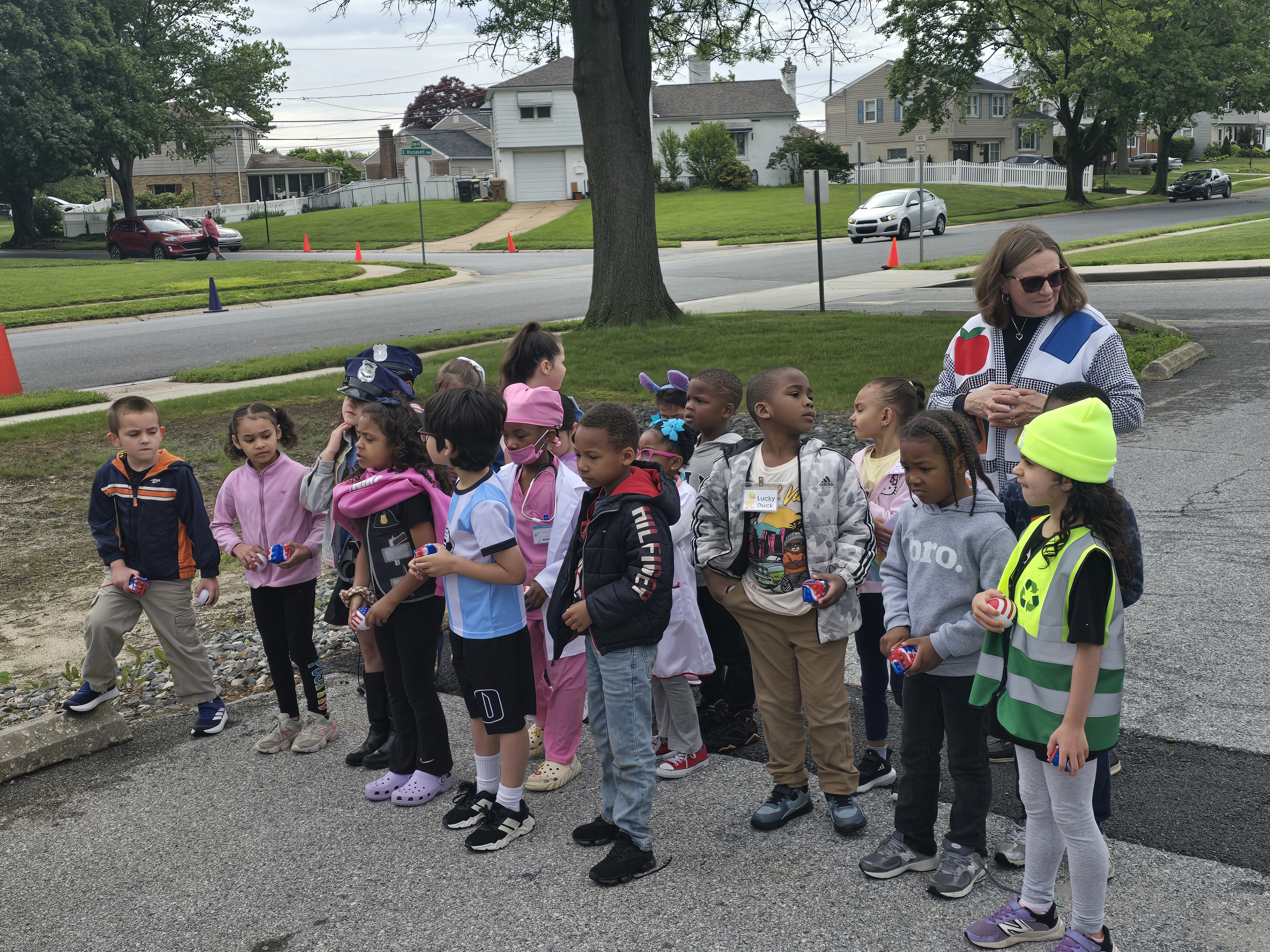 Kids gathered outside of Wilmington Manor Elementary